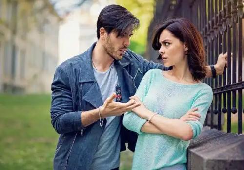 夫妻离婚，财产怎么分配